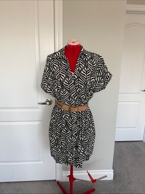 H&M Black and White Leaf-Print Shirt Dress